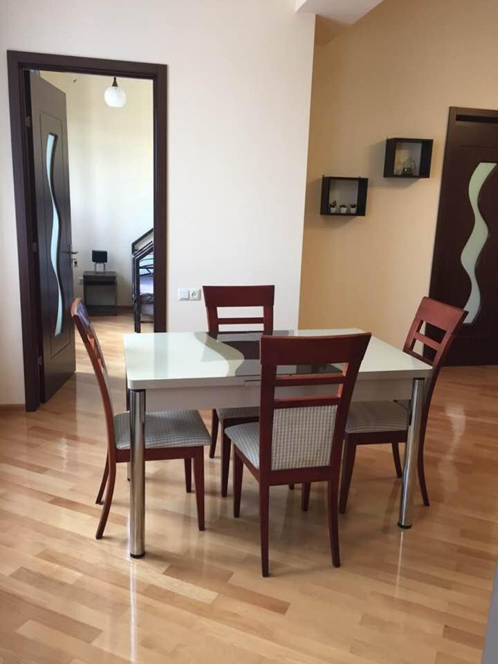 Asterias Apartment Tbilisi Eksteriør billede